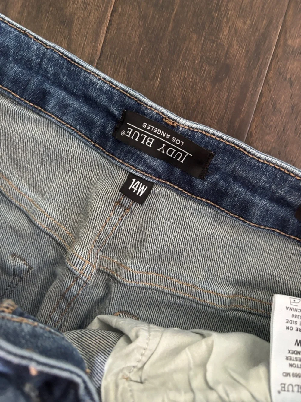 Judy Blue Distressed Boyfriend Jeans in Medium Blue - Picture 8 of 10